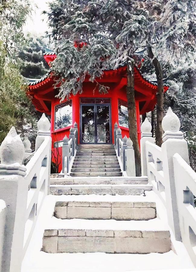 Hotel Wudang Mountain The Yew House Wudangshan Zewnętrze zdjęcie